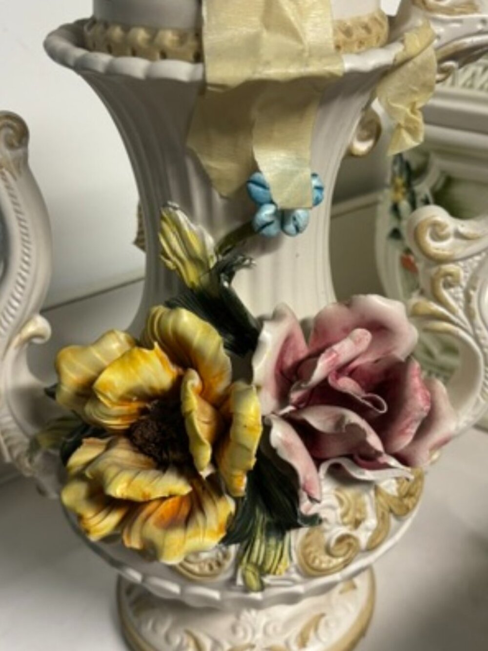 Beautiful! Vintage Capodimonte Teapot/Coffeepot, Italy 1950s